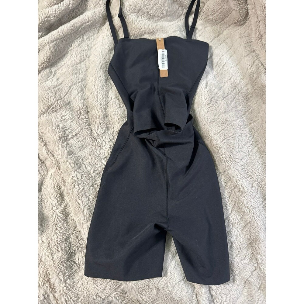 Skims Body CS Open Back Mid Thigh Bodysuit Onyx - Picture 6 of 9